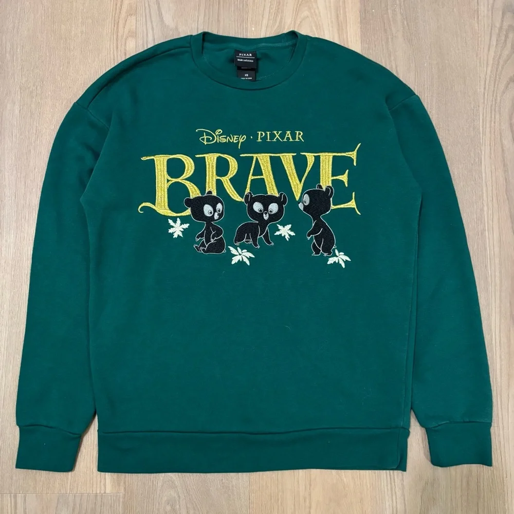 Disney Pixar Brave Oversized Embroidered Green Bear Crewneck size XS - Picture 1 of 4